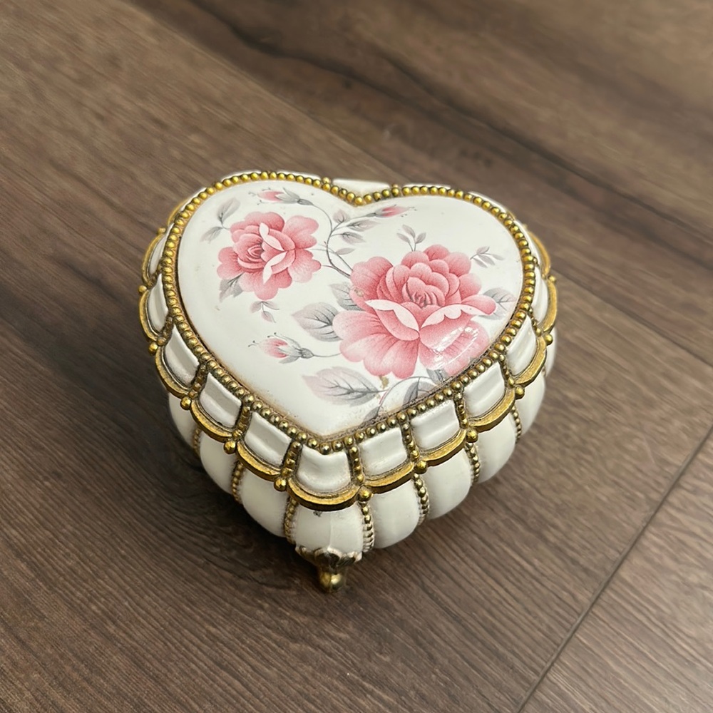 Vintage Heart Shaped Trinket Music Box Made in Japan